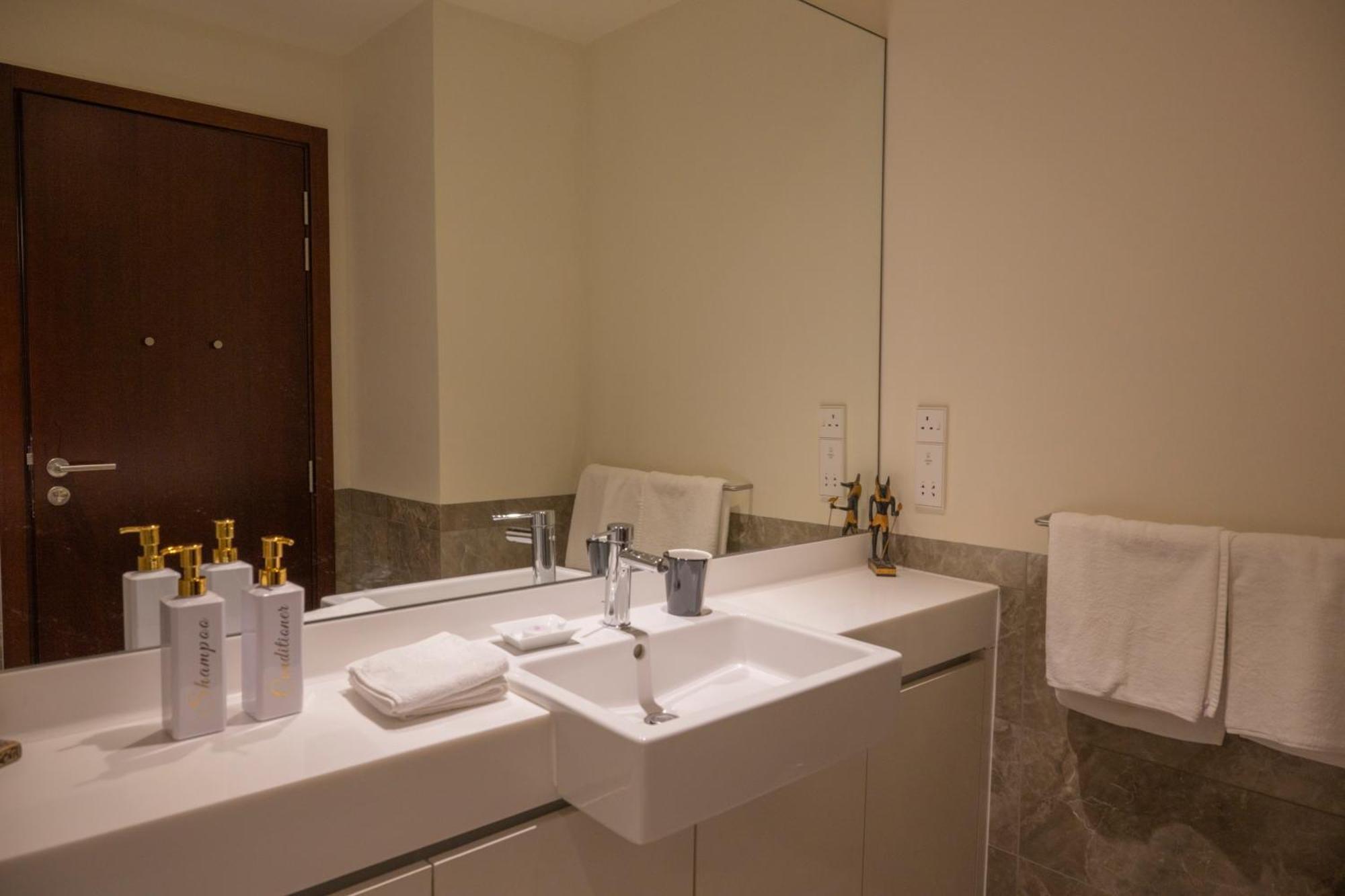 Sofia'S Luxury Seaview Central Colombo Apartment Exterior photo